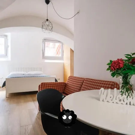 Flat Il Torrazzo XIII Secolo Apartment Alzano Lombardo Exterior photo